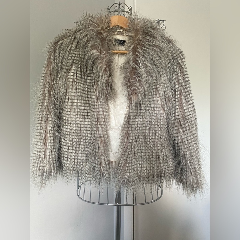 Bardot Junior silver/grey faux fur jacket - Picture 4 of 8